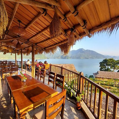 Mai Chau Hideaway Lake Resort Exterior photo